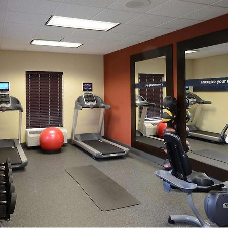 Hampton Inn Raleigh Capital Blvd North Экстерьер фото