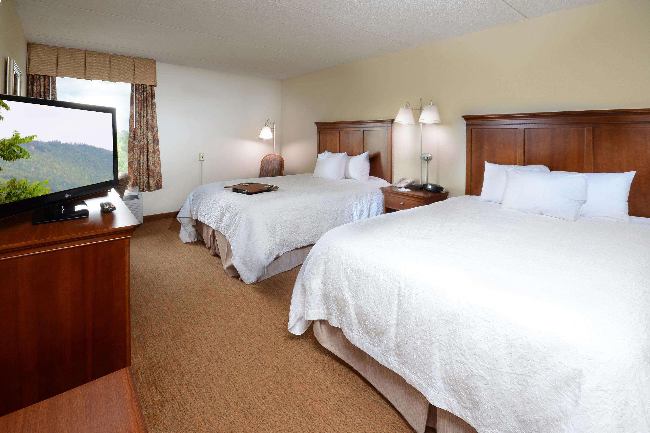 Hampton Inn Raleigh Capital Blvd North Экстерьер фото