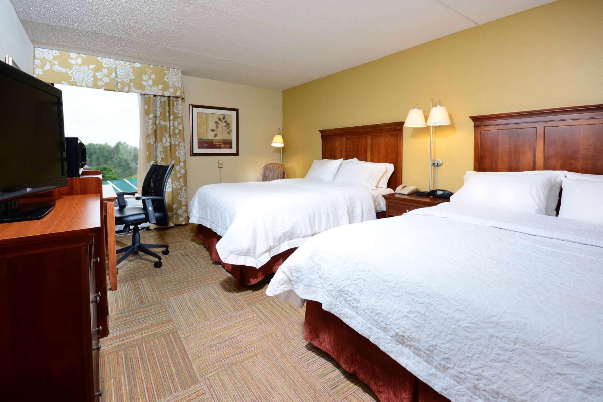 Hampton Inn Raleigh Capital Blvd North Экстерьер фото